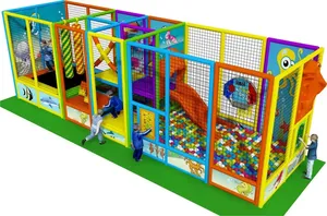 Mořské hřiště se skluzavkou, trampolínou a kuličkovou zónou