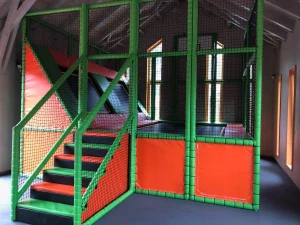 Indoor trampolínová zóna v Brně pro aktivní dětskou hru