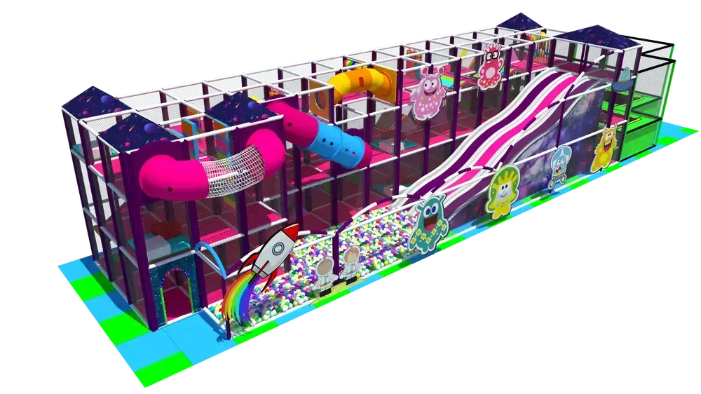 Vnitřní dětské hřiště se skluzavkou a trampolínami