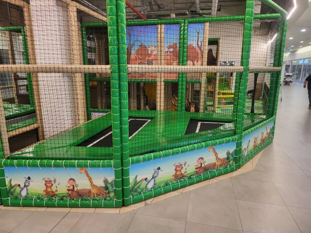 Dětské hřiště v centru NC OAZA v Kladně jako součást rodinné zóny