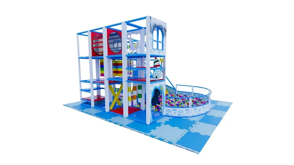 Zimní herní sestava s dvojitou skluzavkou, tobogánem a míčkovým bazénem